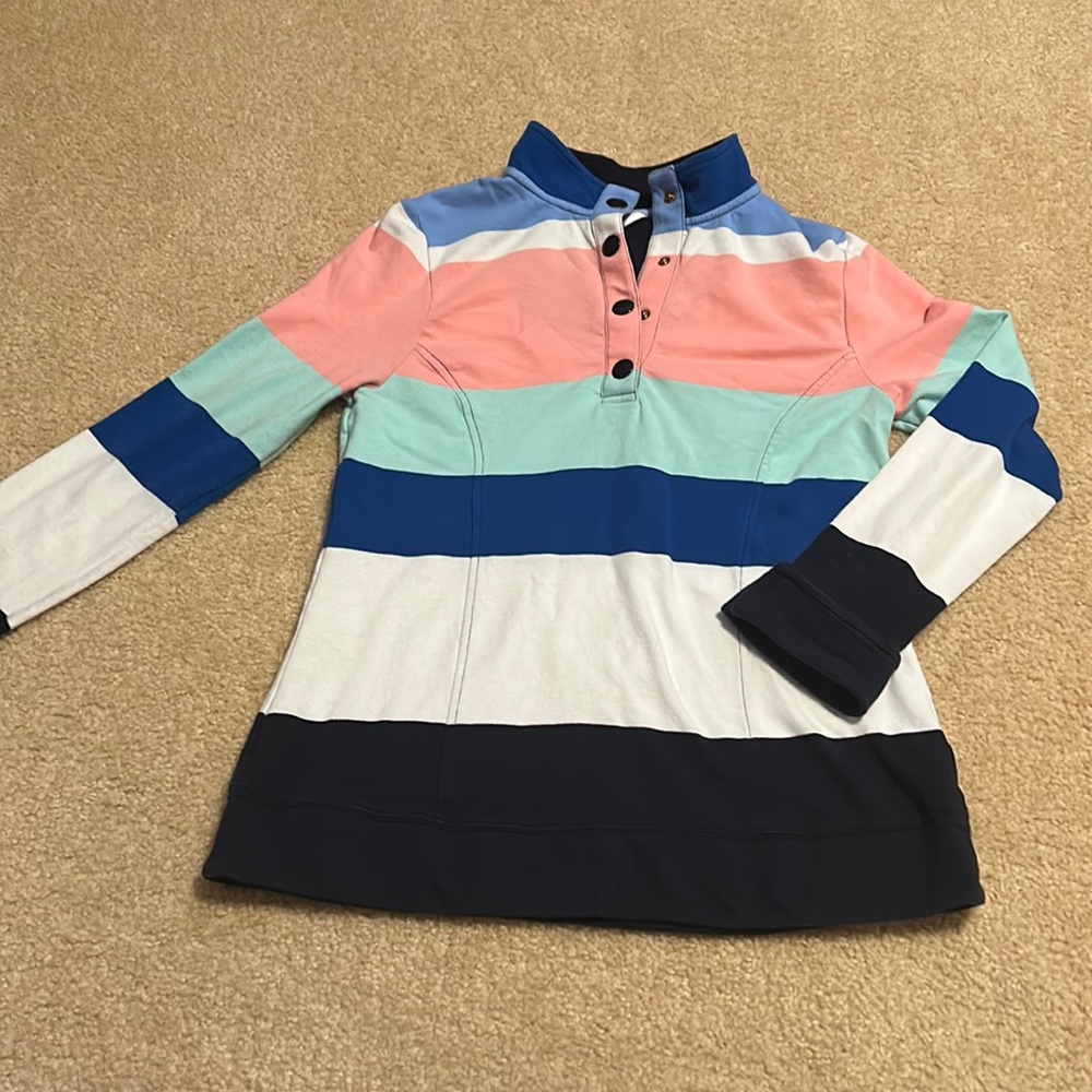 Crown and Ivy Pullover